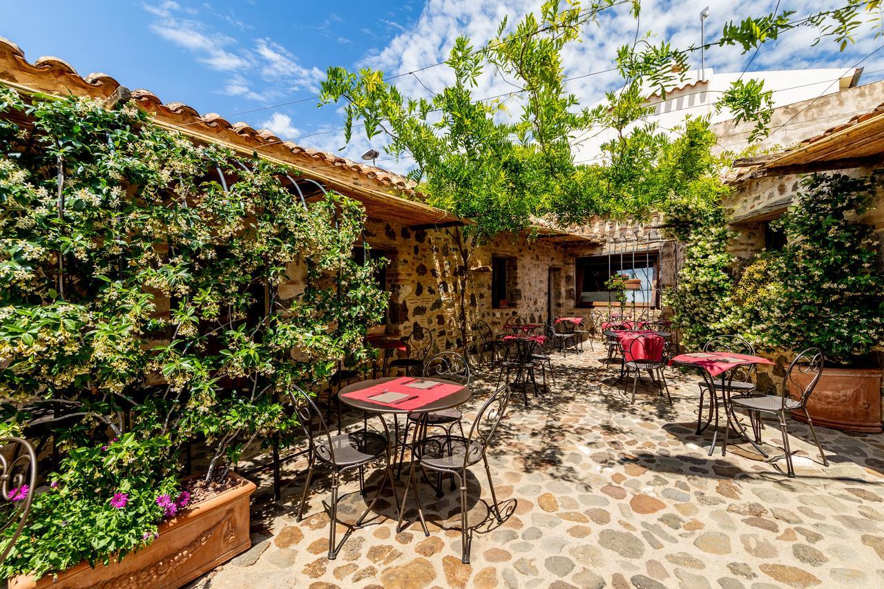 Albergo Diffuso Mannois Orosei Luaran gambar