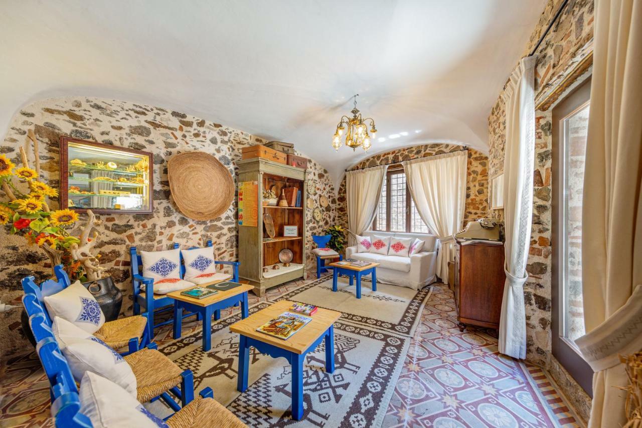 Albergo Diffuso Mannois Orosei Luaran gambar